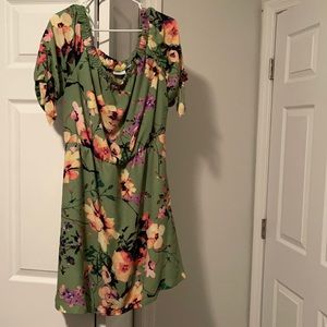 Over the shoulder floral green dress
